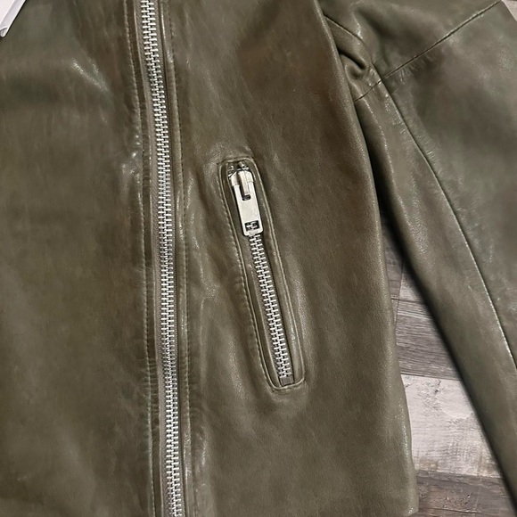 NWT Walter Baker Olive Green 100% Leather Motorcycle Jacket Size XS - Picture 7 of 7